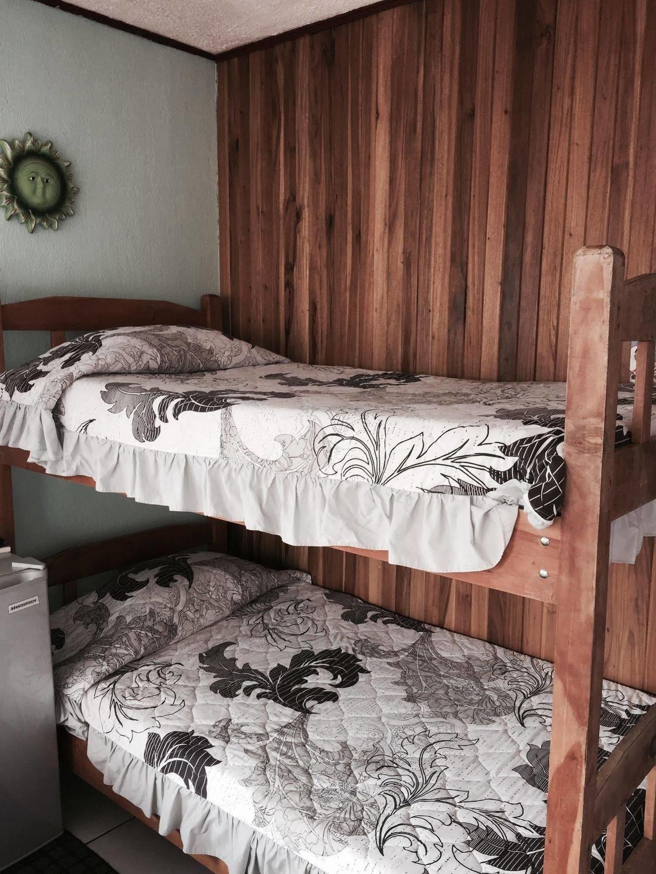 מונטה ורדה Hotel & Hostel Sloth Backpackers מראה חיצוני תמונה