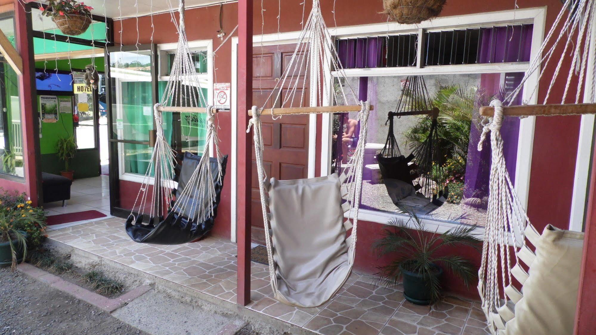 מונטה ורדה Hotel & Hostel Sloth Backpackers מראה חיצוני תמונה